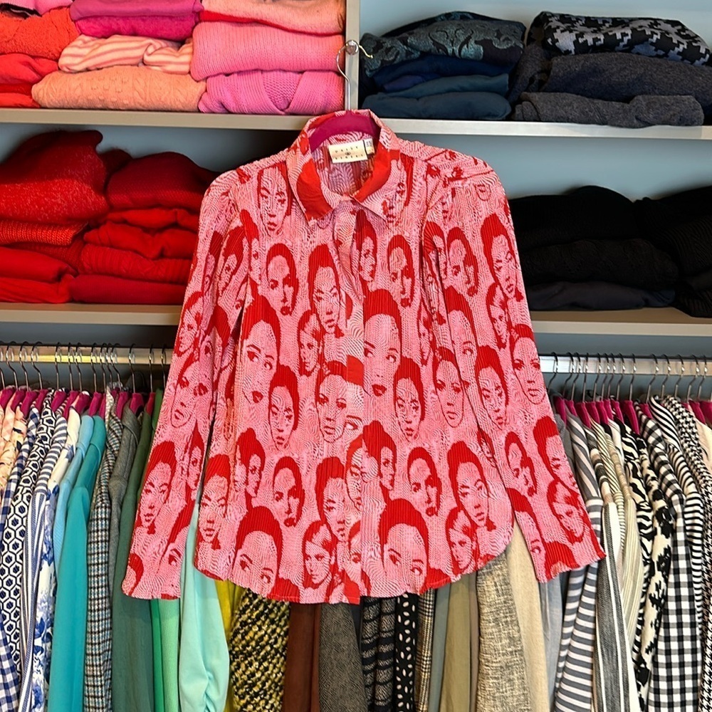 Daisy Street red and pink “faces” long sleeve blouse size XS
